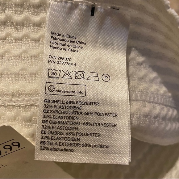 NWT~H&M White Skater Skirt Size Small - Picture 5 of 9